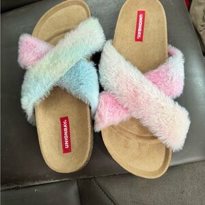 UNIONBAY Multicolor Fuzzy Slide Sandals